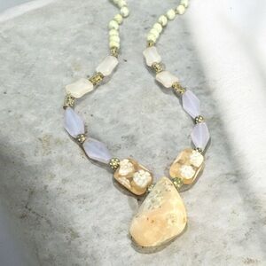 Elegant Multi-Color Pink Tone Beaded Necklace
